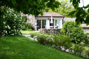 Les Grangeonnes, gîtes nature, piscine, sauna pour accueil familiale ou de groupe